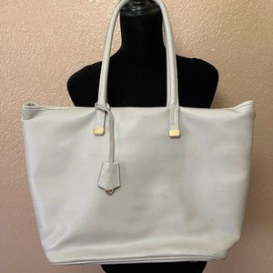 Platinum woman’s laptop tote bag/purse.